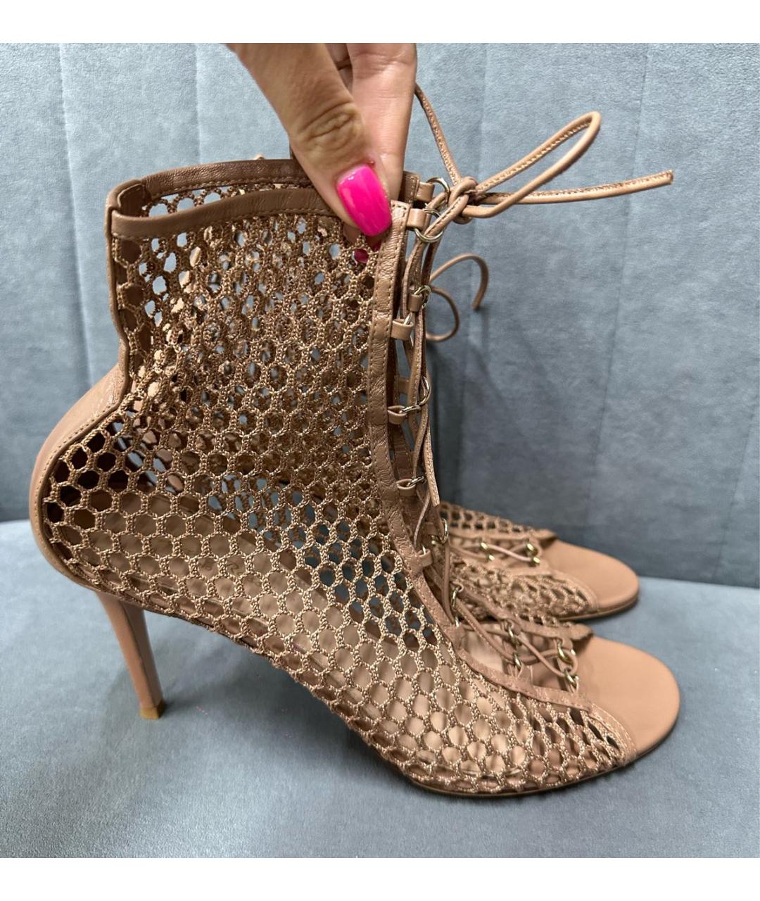GIANVITO ROSSI Бежевые кожаные босоножки, фото 6