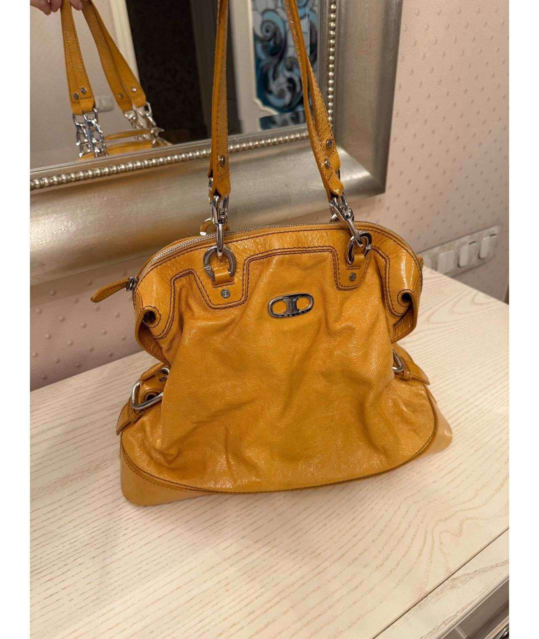 CELINE Желтая кожаная сумка с короткими ручками, фото 9