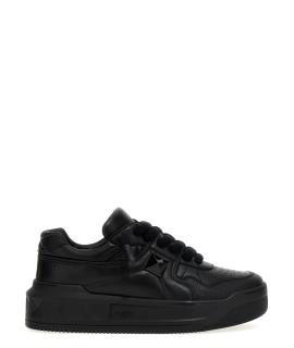 VALENTINO Низкие кроссовки / кеды