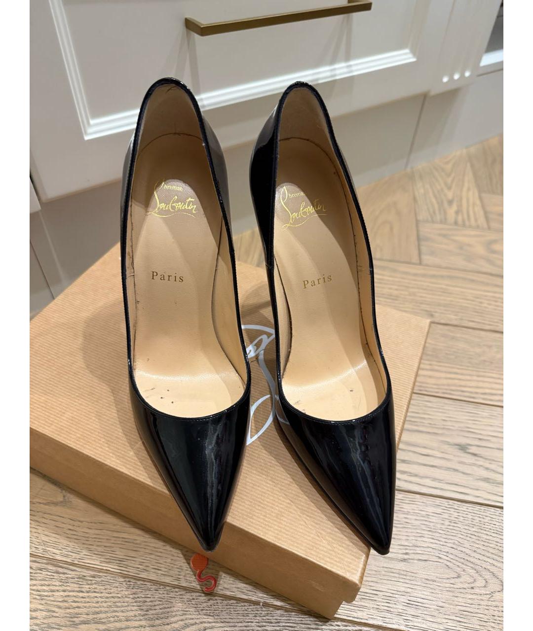 CHRISTIAN LOUBOUTIN Черные туфли из лакированной кожи, фото 2