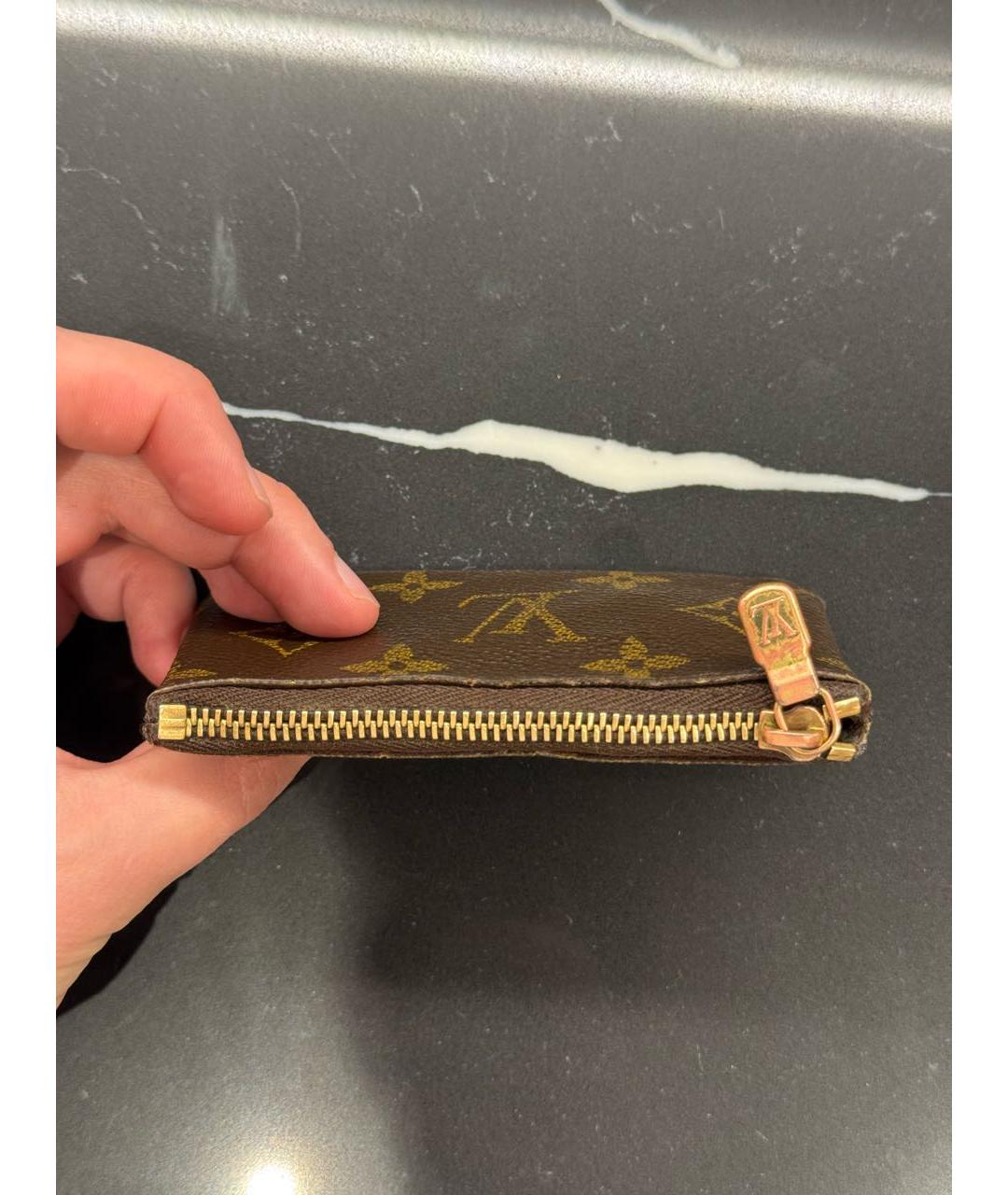 LOUIS VUITTON Коричневая ключница, фото 3