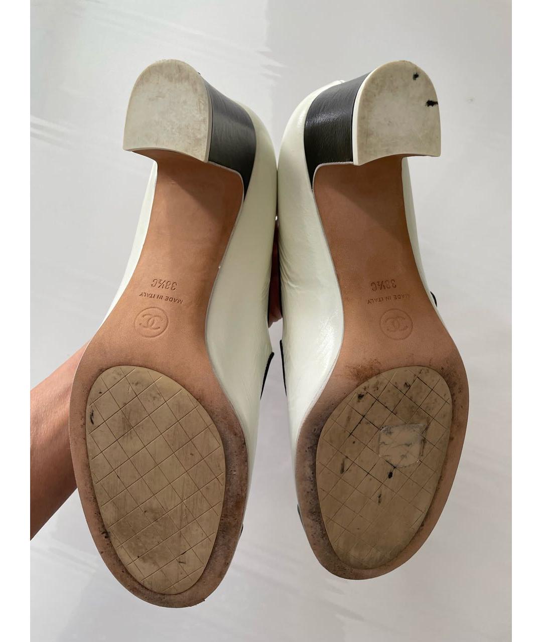CHANEL Белые туфли из лакированной кожи, фото 8