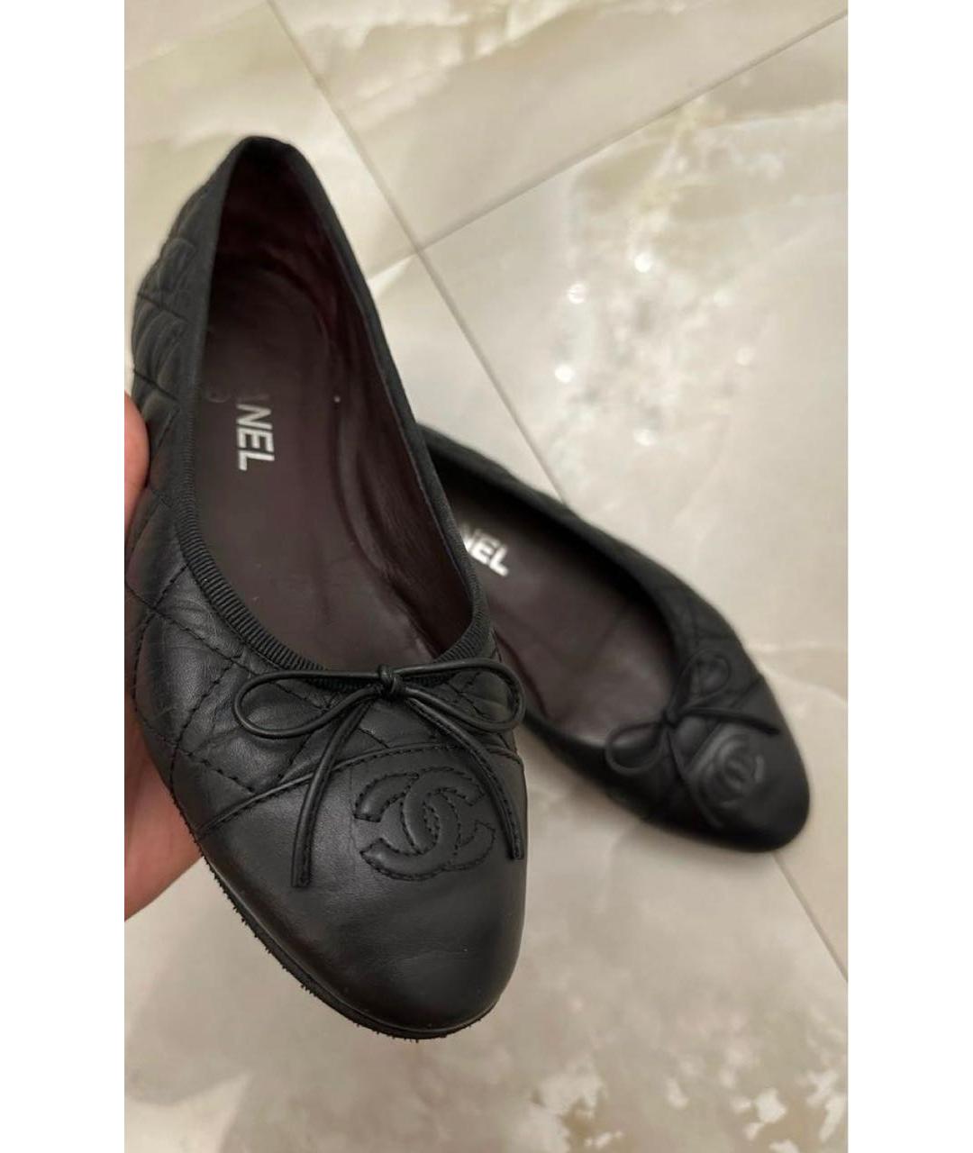 CHANEL Черные кожаные балетки, фото 3