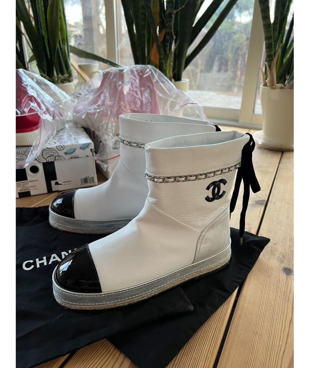 CHANEL Белые кожаные ботинки, фото 7