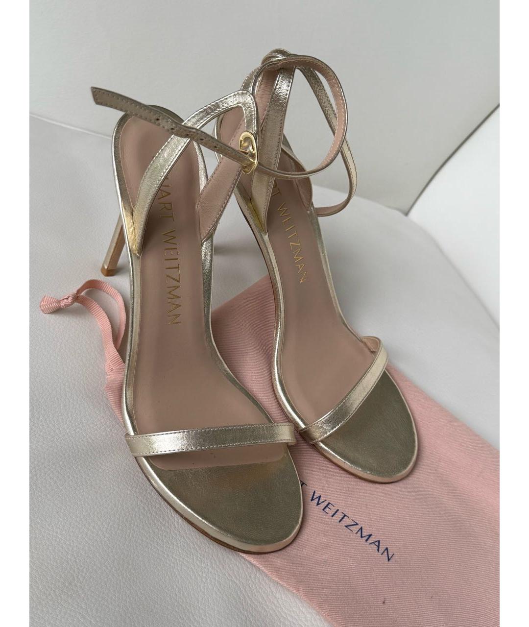 STUART WEITZMAN Золотые кожаные босоножки, фото 2