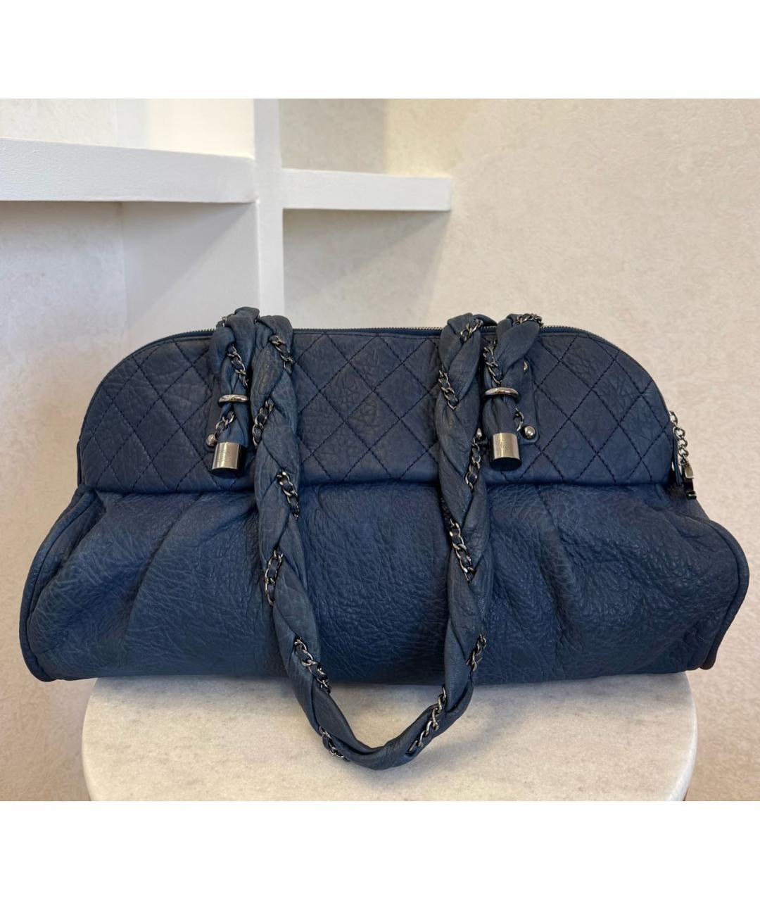 CHANEL Темно-синяя кожаная сумка через плечо, фото 3