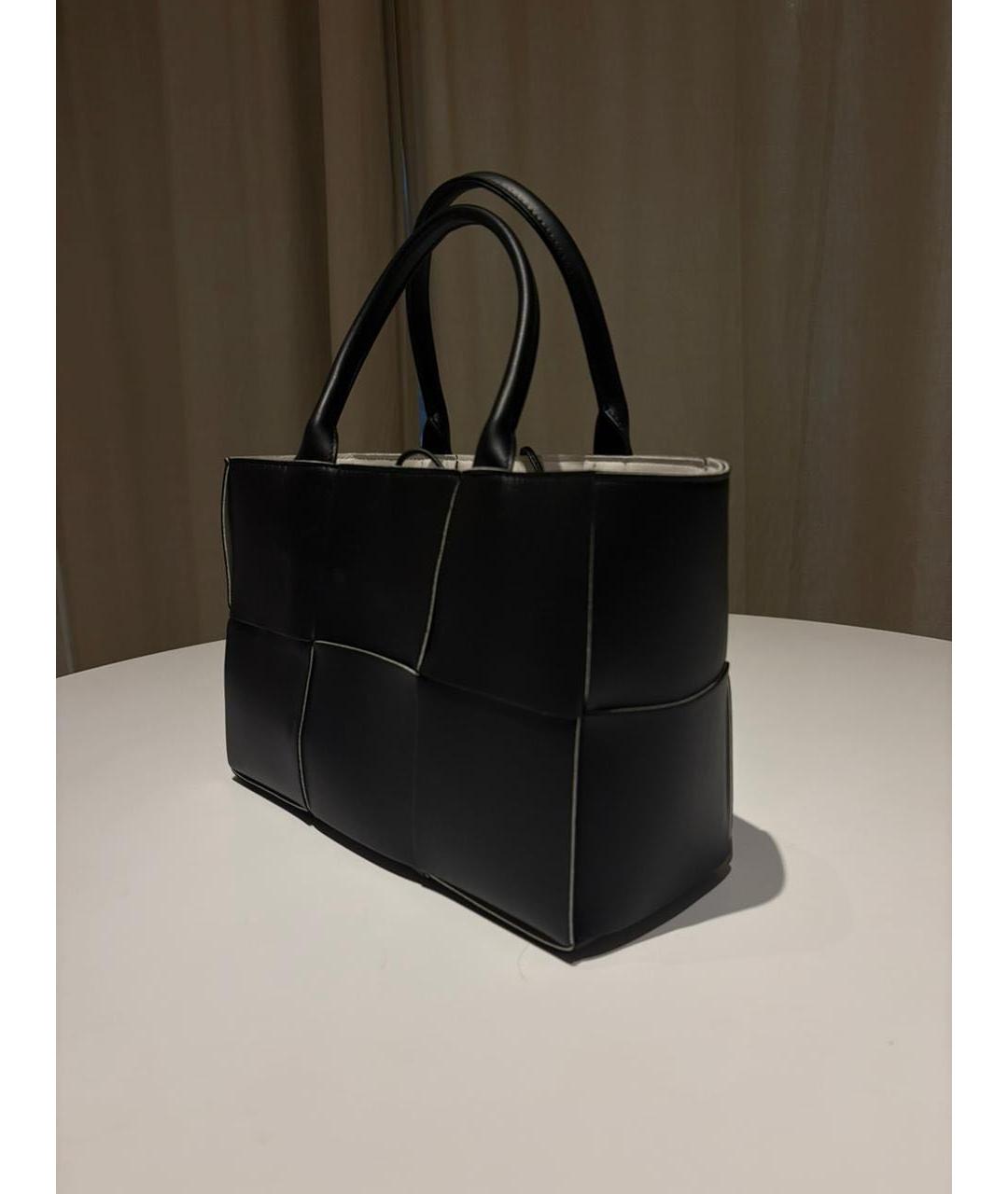 BOTTEGA VENETA Черная кожаная сумка тоут, фото 2