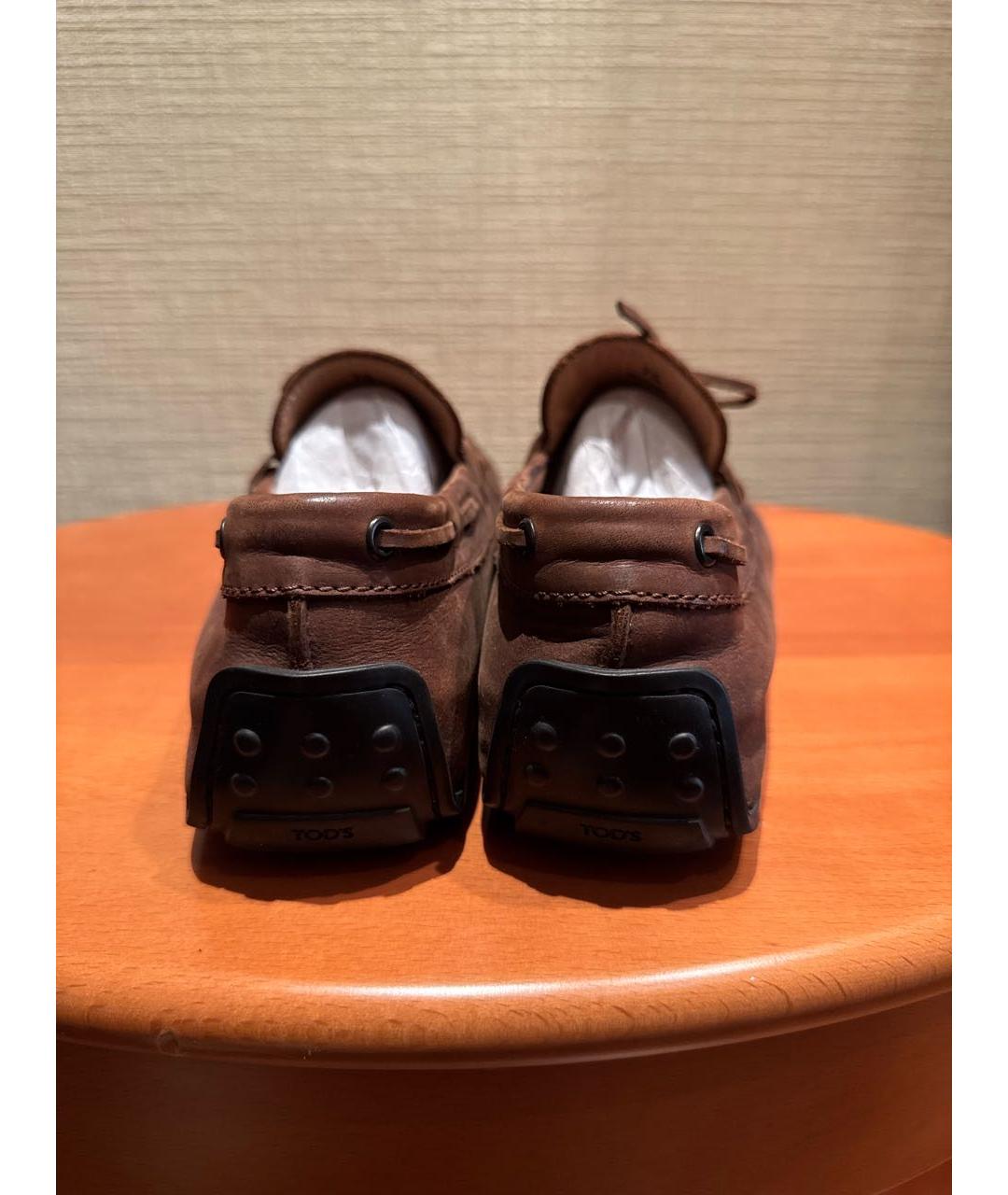 TOD'S Коричневые замшевые мокасины, фото 4