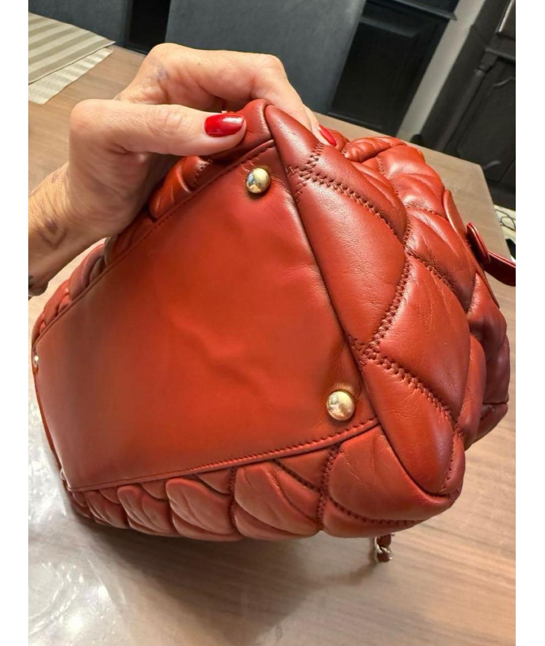 CHANEL Бордовая кожаная сумка с короткими ручками, фото 6