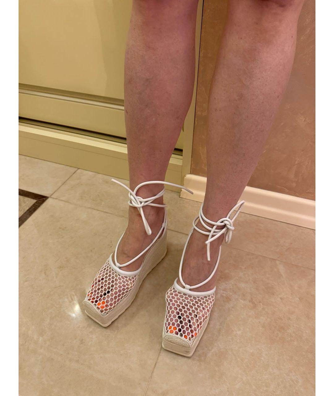 BOTTEGA VENETA Белые текстильные босоножки, фото 8
