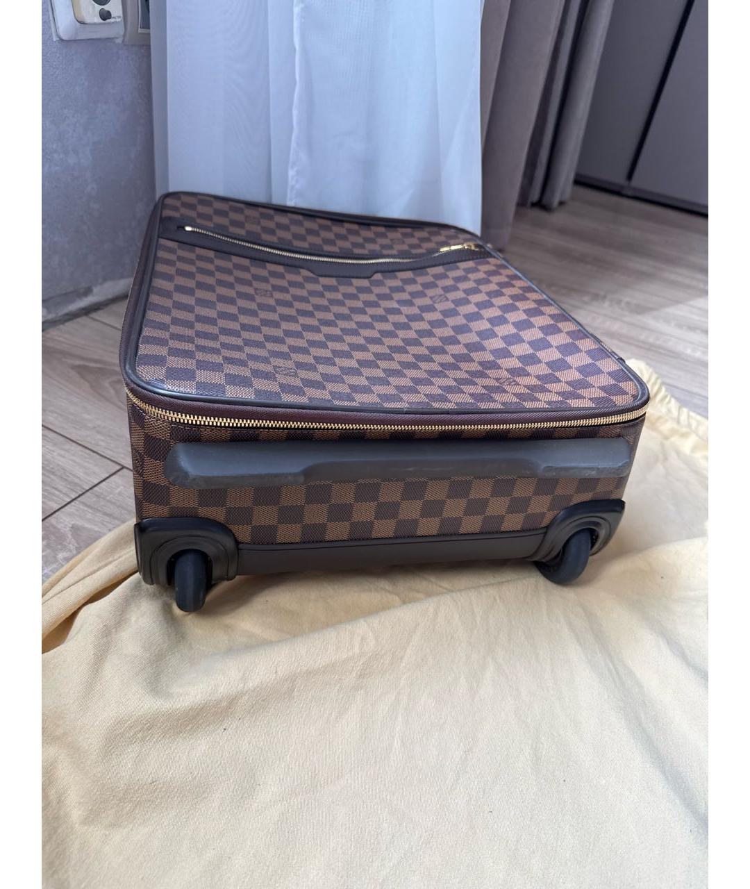 LOUIS VUITTON Коричневый кожаный чемодан, фото 3
