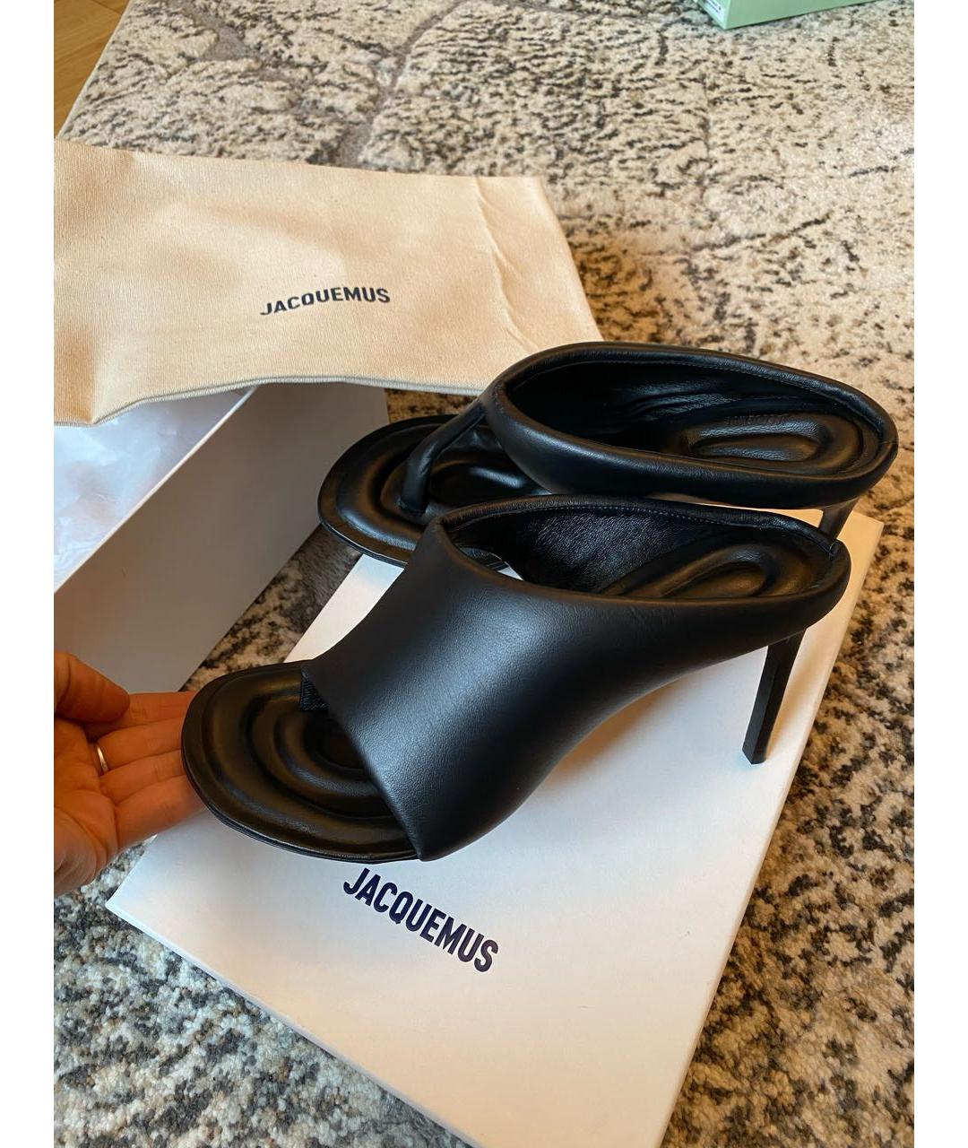 JACQUEMUS Черные кожаные босоножки, фото 6