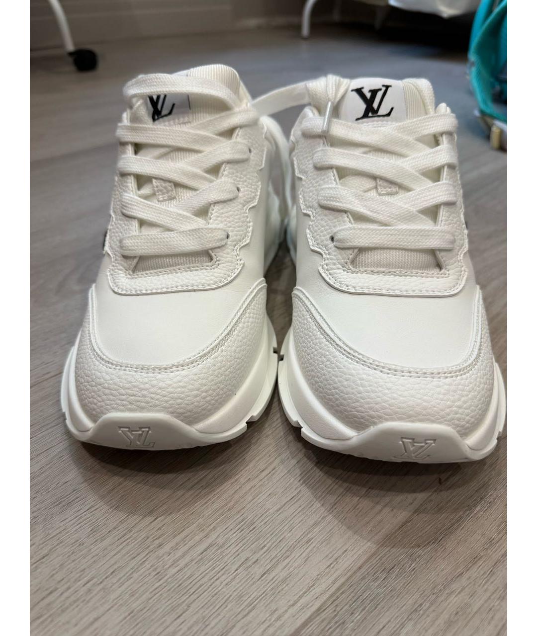 LOUIS VUITTON Белые кожаные низкие кроссовки / кеды, фото 2