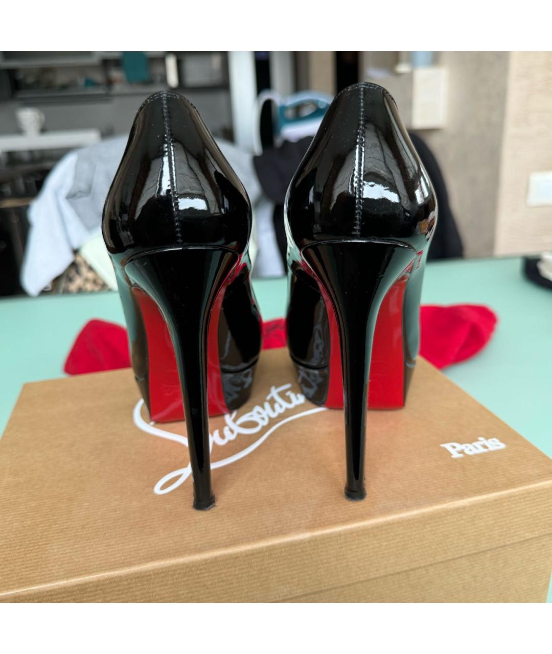 CHRISTIAN LOUBOUTIN Черные туфли из лакированной кожи, фото 4