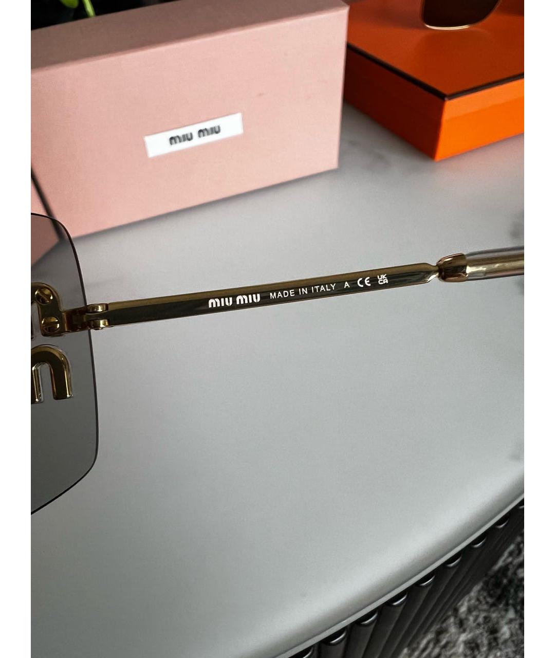 MIU MIU Серые пластиковые солнцезащитные очки, фото 7