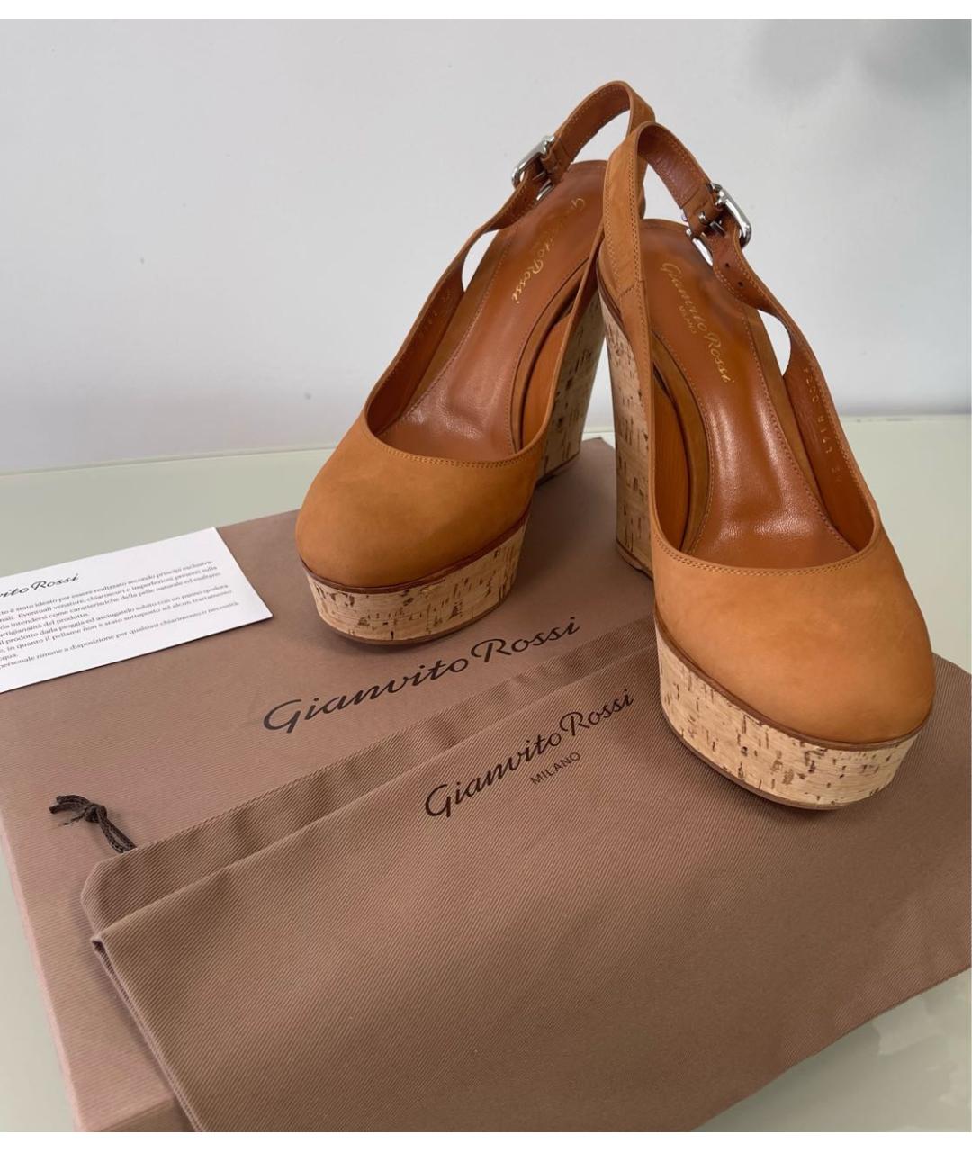 GIANVITO ROSSI Горчичные замшевые босоножки, фото 5