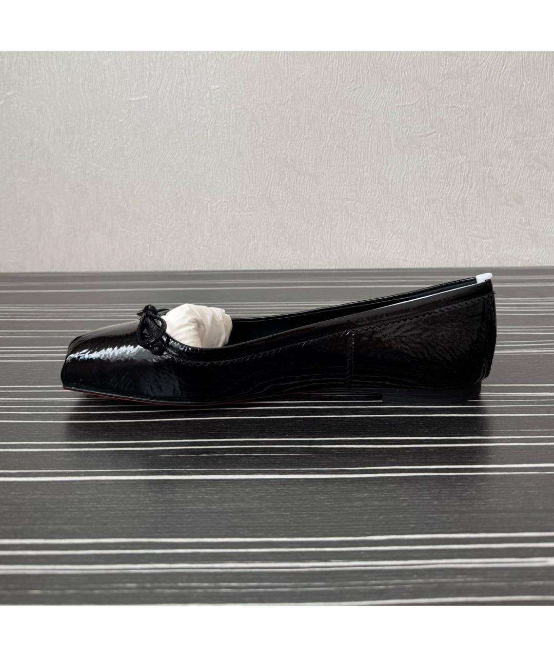 CHRISTIAN LOUBOUTIN Черные балетки из лакированной кожи, фото 8