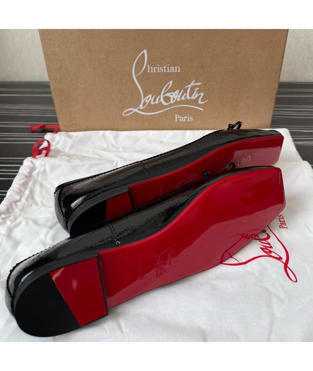 CHRISTIAN LOUBOUTIN Черные балетки из лакированной кожи, фото 7
