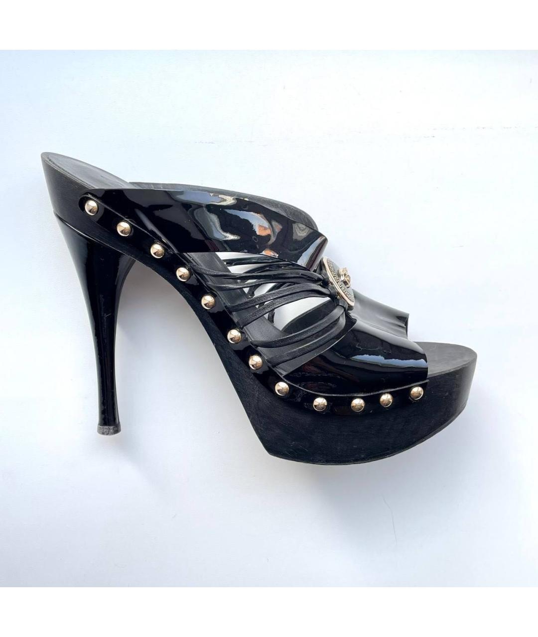 VERSACE Черные босоножки из лакированной кожи, фото 9