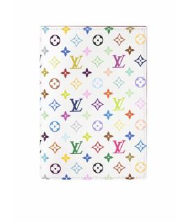 LOUIS VUITTON Обложка/футляр
