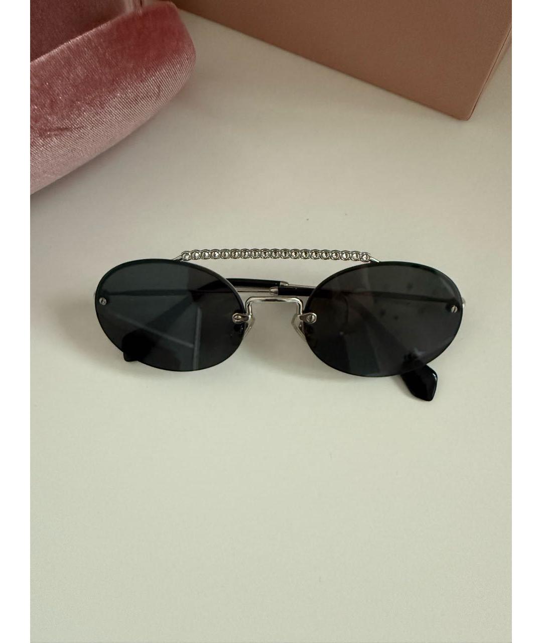 MIU MIU Антрацитовые металлические солнцезащитные очки, фото 5