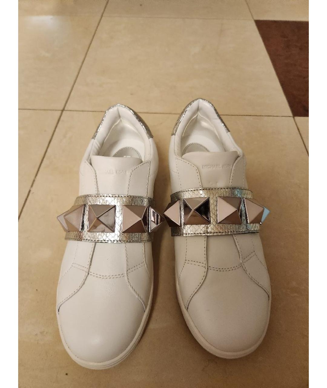 MICHAEL KORS Белые кожаные кроссовки, фото 2