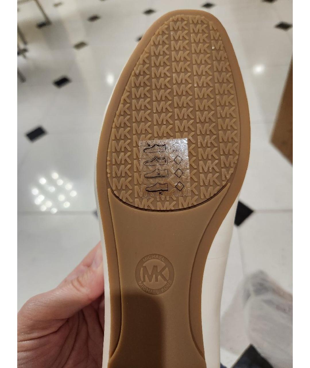 MICHAEL KORS Бежевые кожаные балетки, фото 8