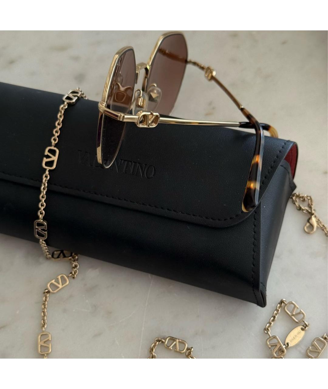 VALENTINO Золотые металлические солнцезащитные очки, фото 2