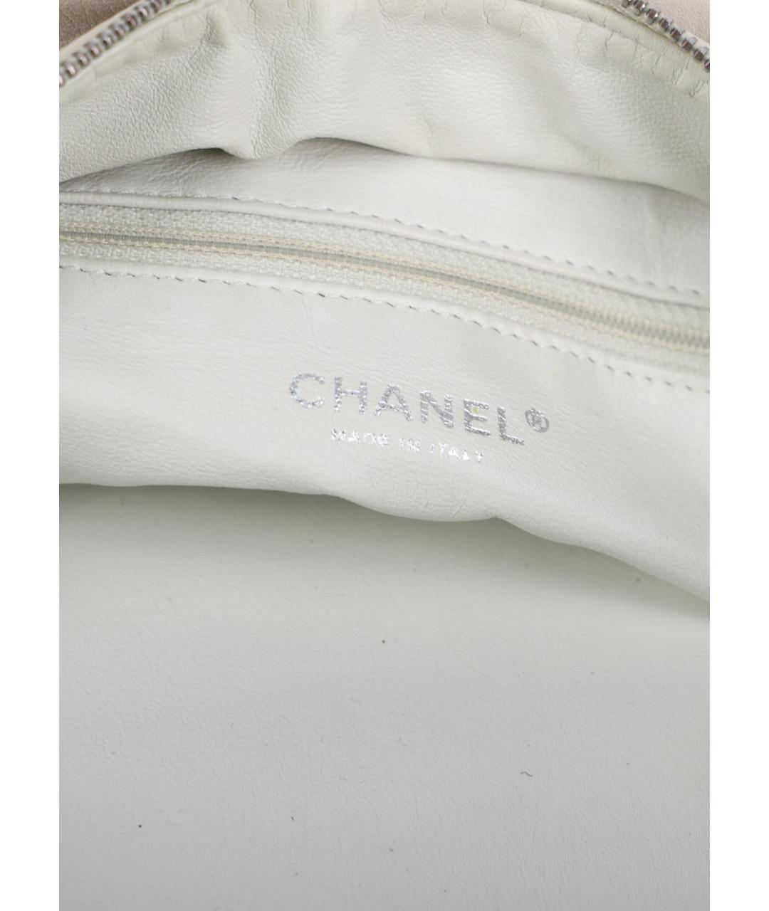 CHANEL Белая кожаная сумка с короткими ручками, фото 5