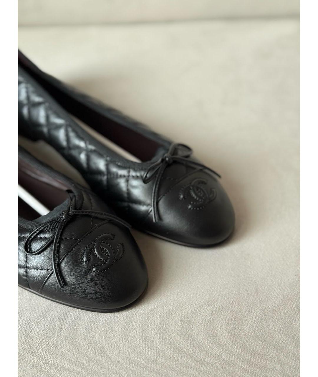 CHANEL Черные кожаные балетки, фото 3