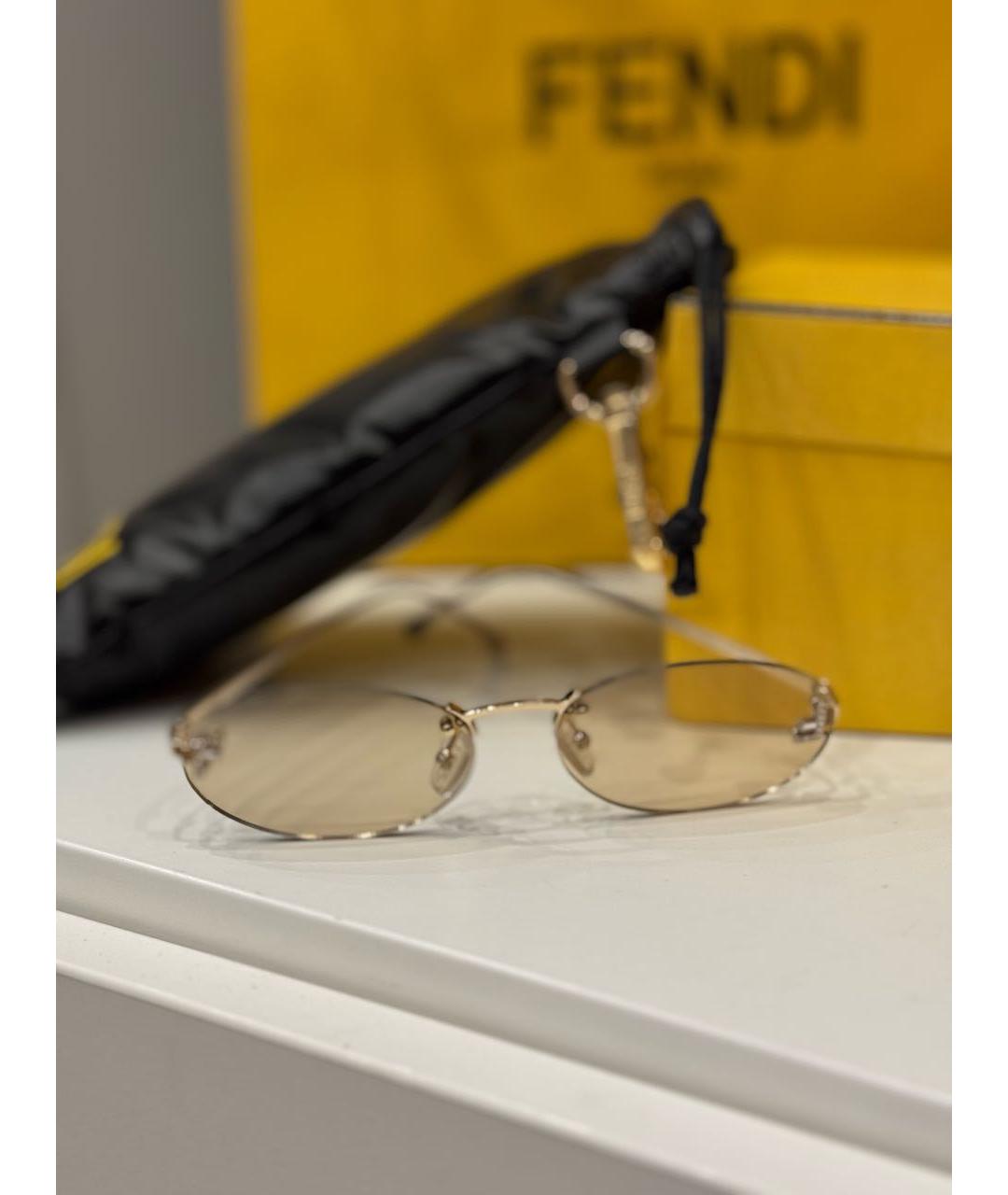FENDI Бежевые металлические солнцезащитные очки, фото 2