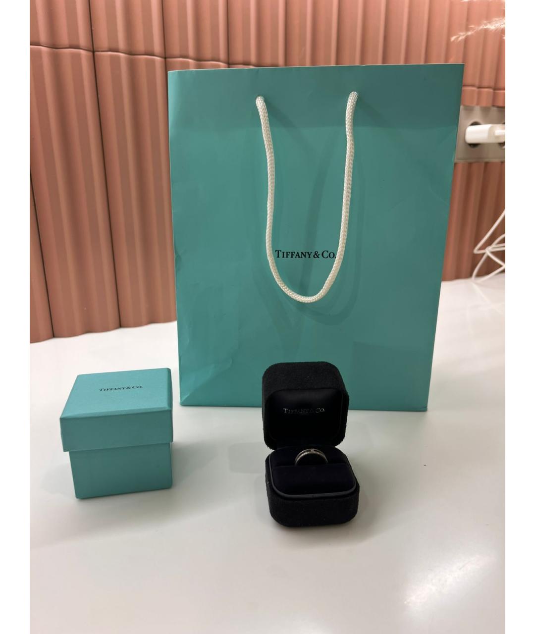 TIFFANY&CO Белое платиновое кольцо, фото 10