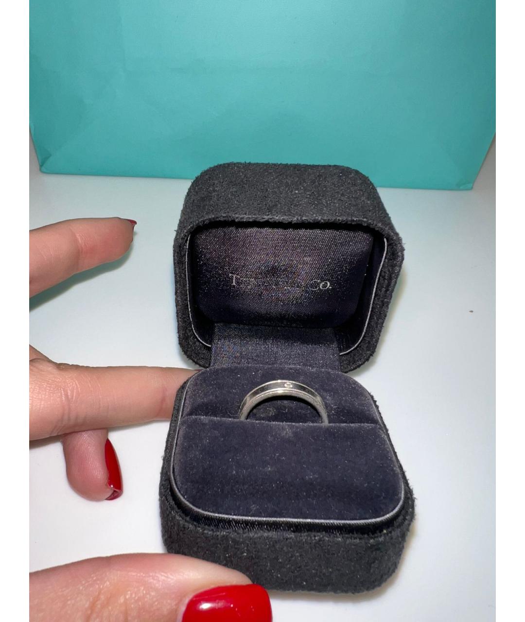 TIFFANY&CO Белое платиновое кольцо, фото 6