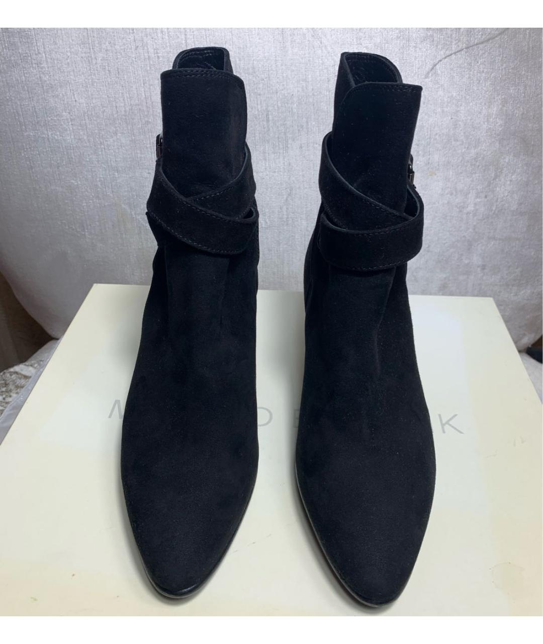 MANOLO BLAHNIK Черные замшевые ботильоны, фото 2