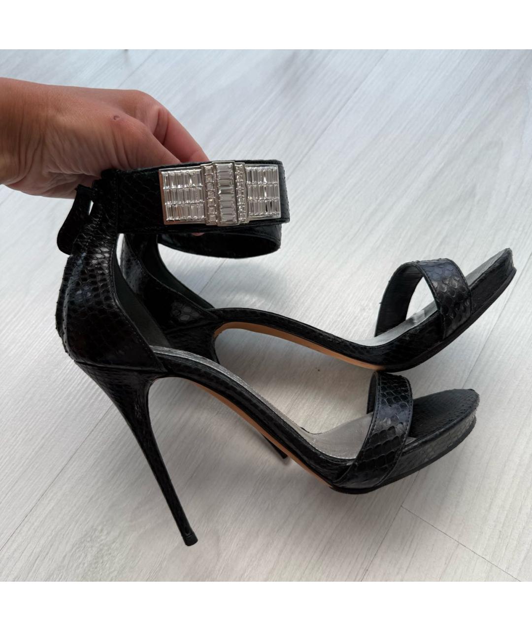 ALEXANDER MCQUEEN Черные босоножки из экзотической кожи, фото 8
