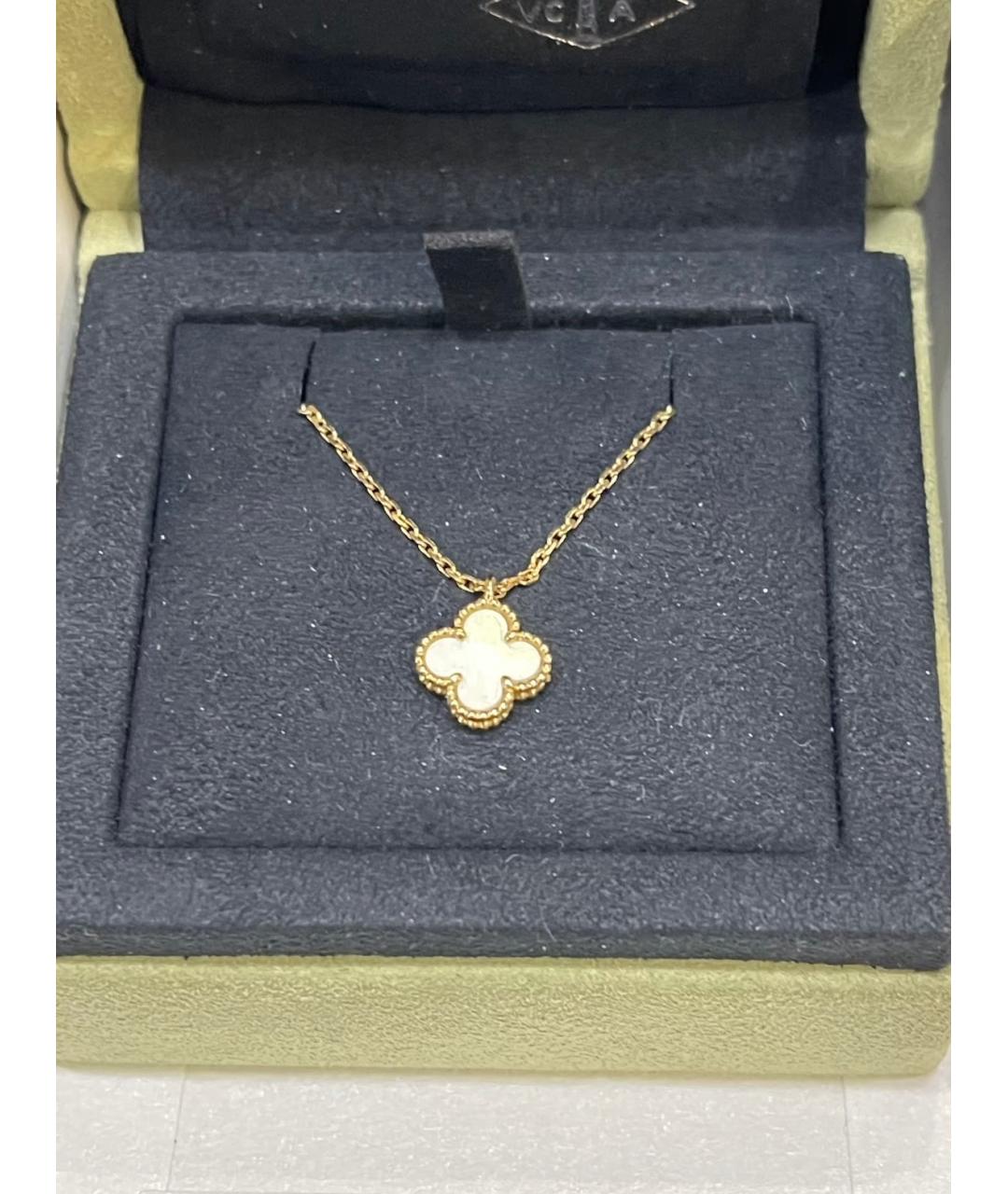 VAN CLEEF & ARPELS Белая подвеска из желтого золота, фото 5