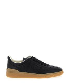 VALENTINO Низкие кроссовки / кеды