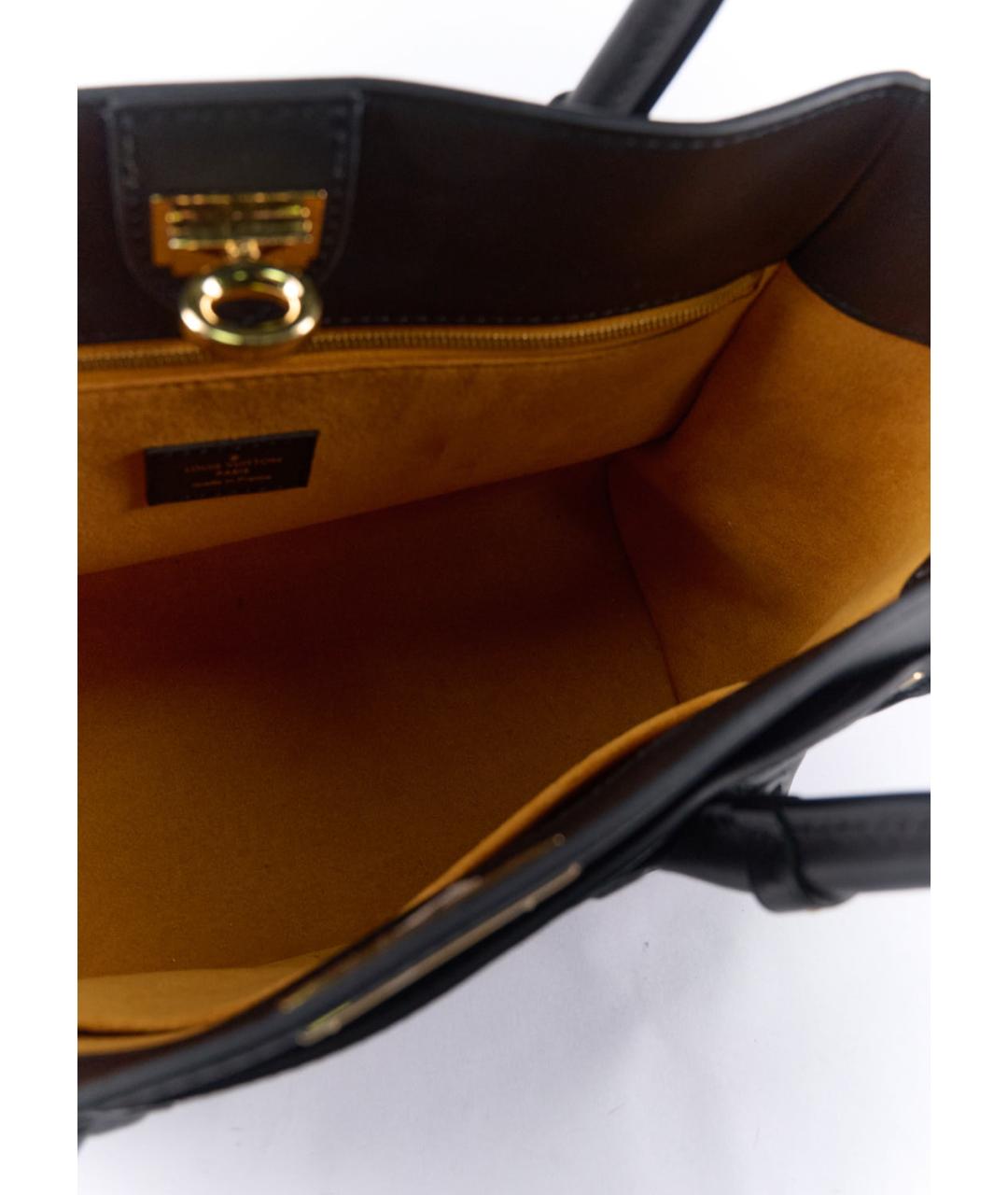 LOUIS VUITTON Черная кожаная сумка с короткими ручками, фото 4