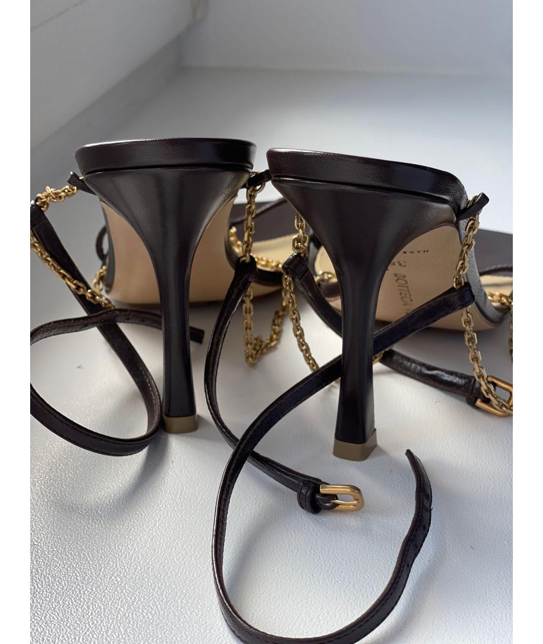 BOTTEGA VENETA Коричневые кожаные босоножки, фото 4