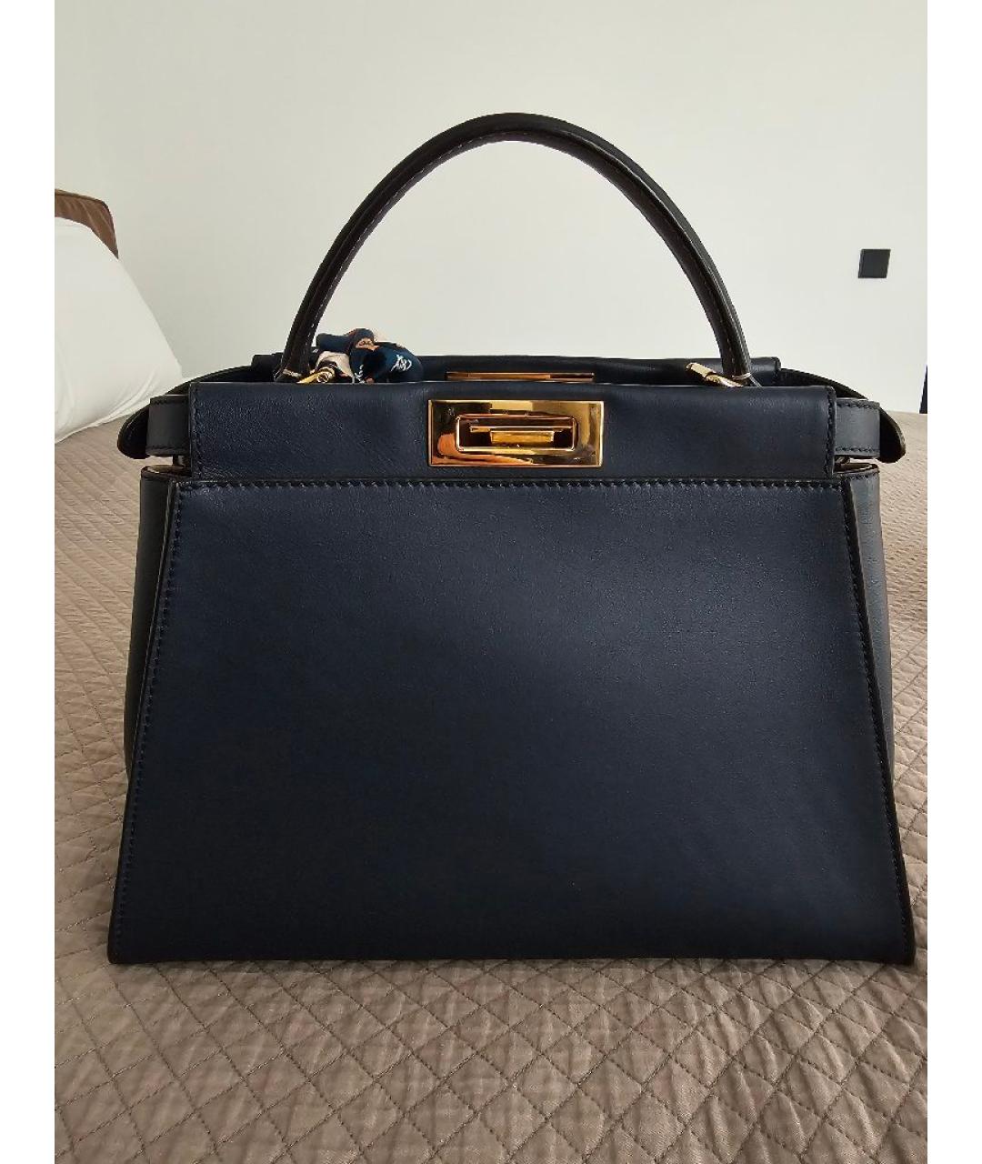 FENDI Темно-синяя кожаная сумка с короткими ручками, фото 3