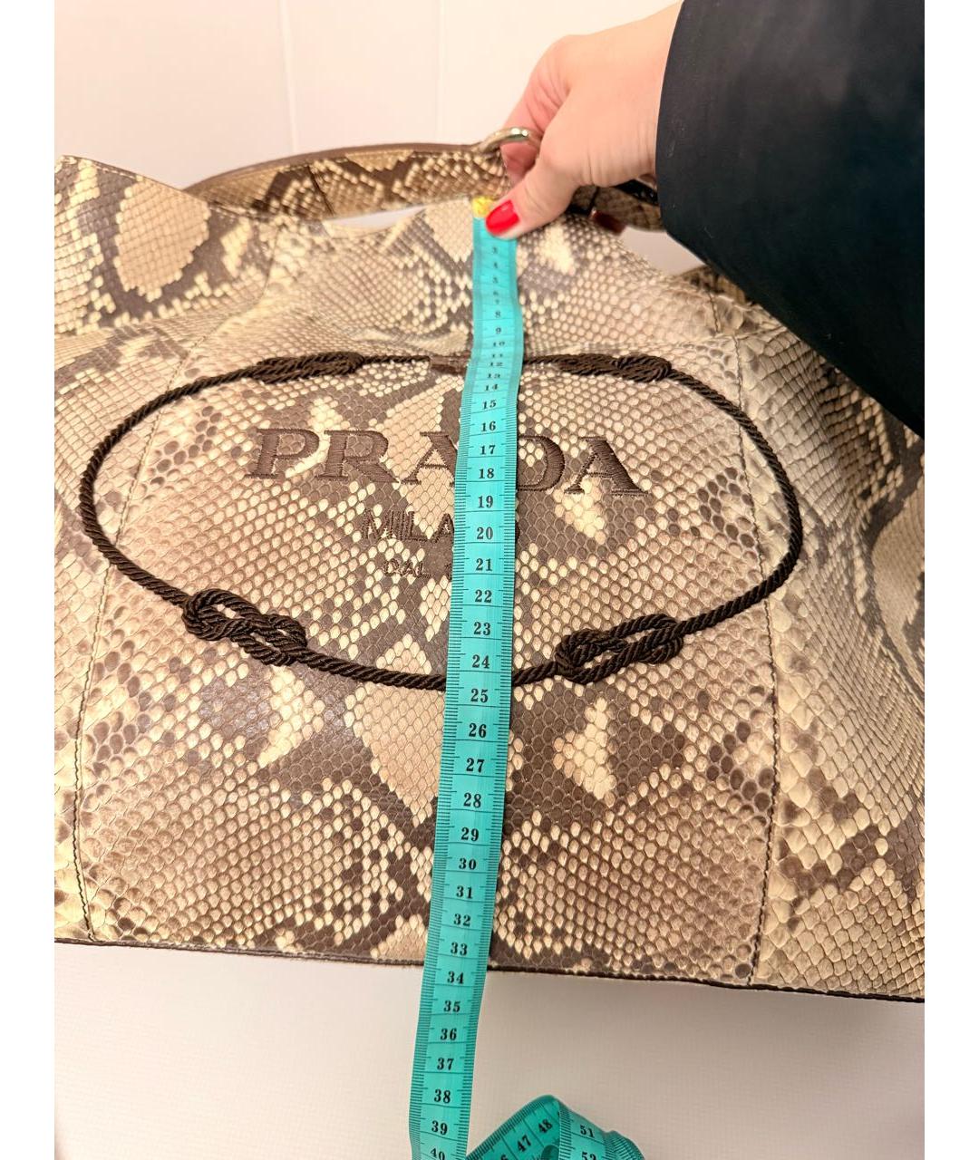 PRADA Коричневая сумка тоут из экзотической кожи, фото 8