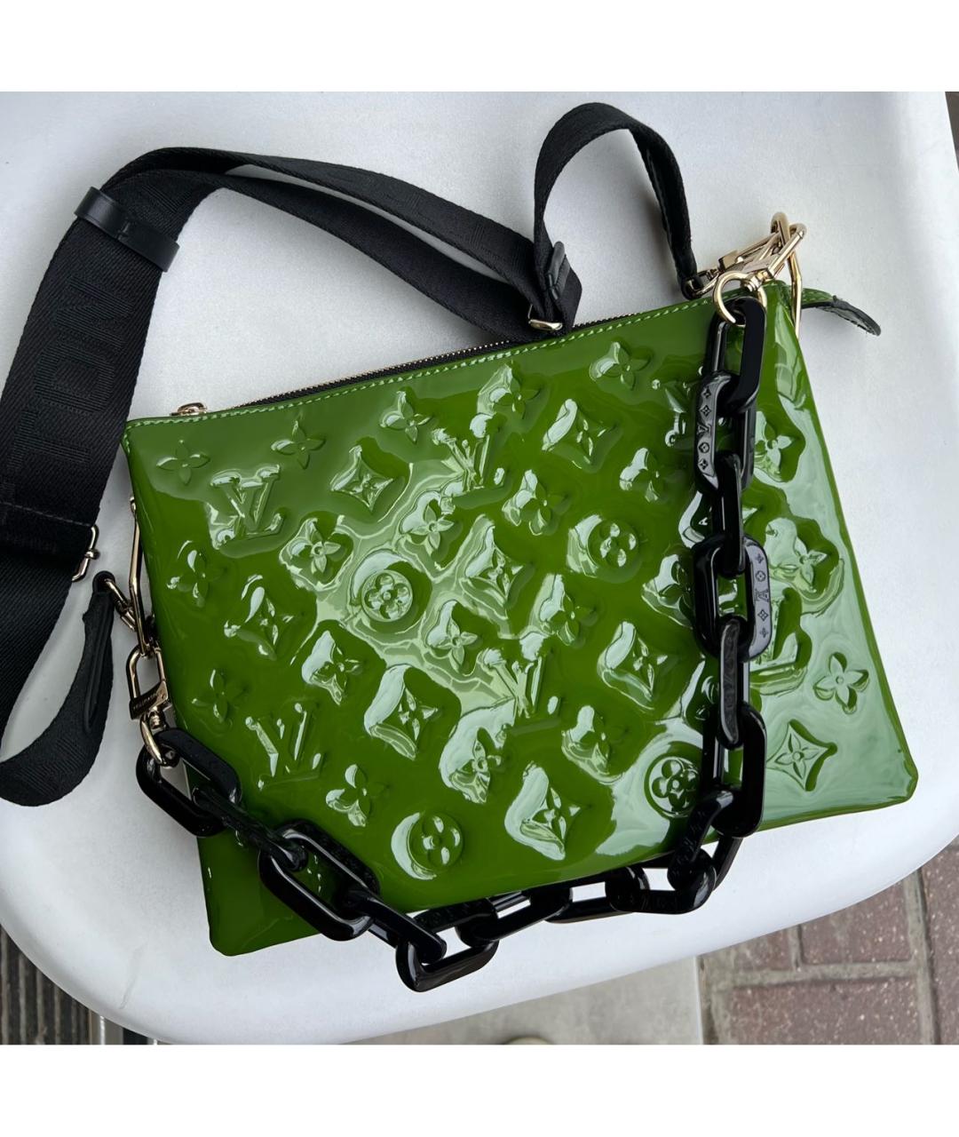 LOUIS VUITTON Зеленая сумка через плечо из лакированной кожи, фото 2