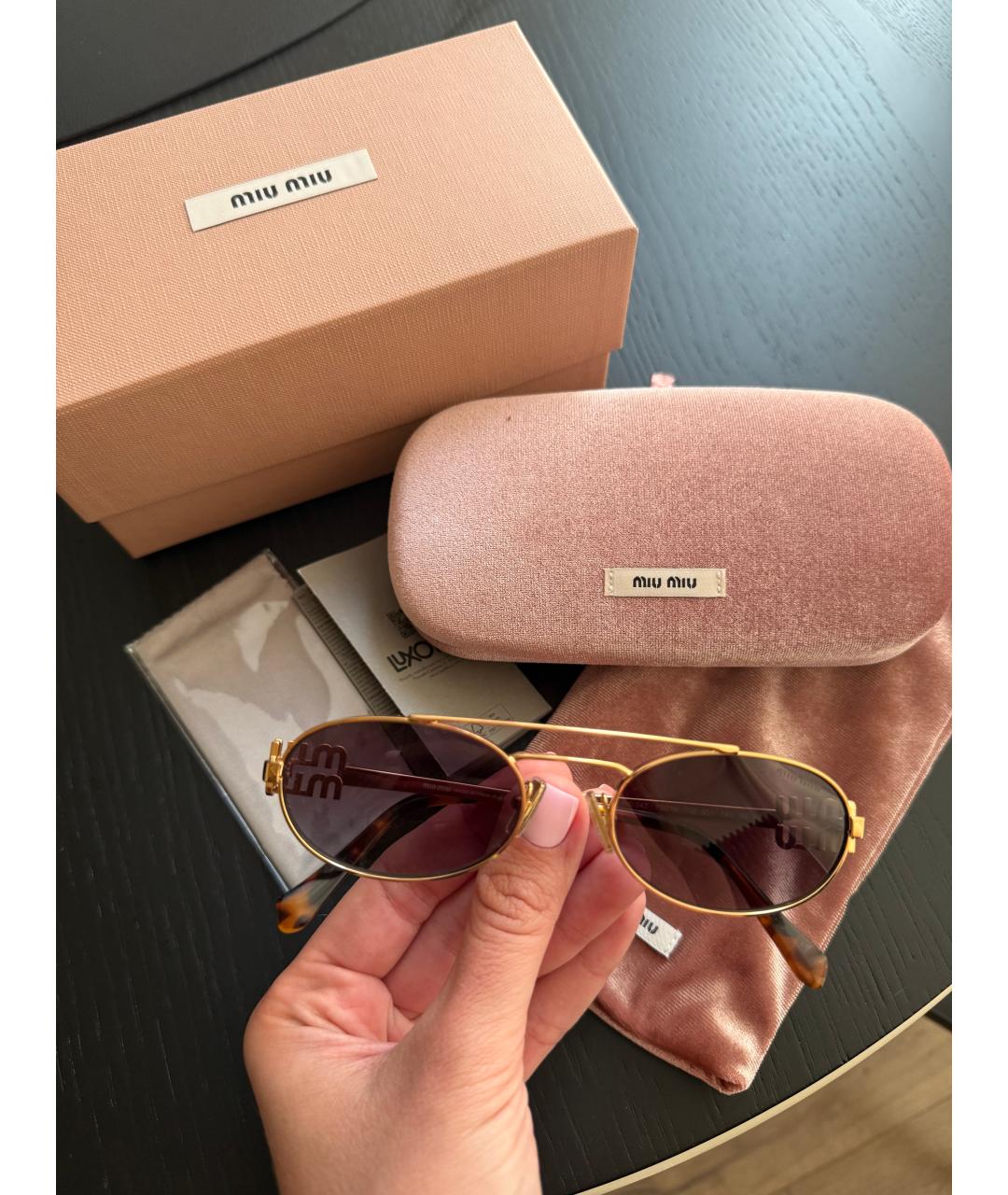 MIU MIU Золотые металлические солнцезащитные очки, фото 4
