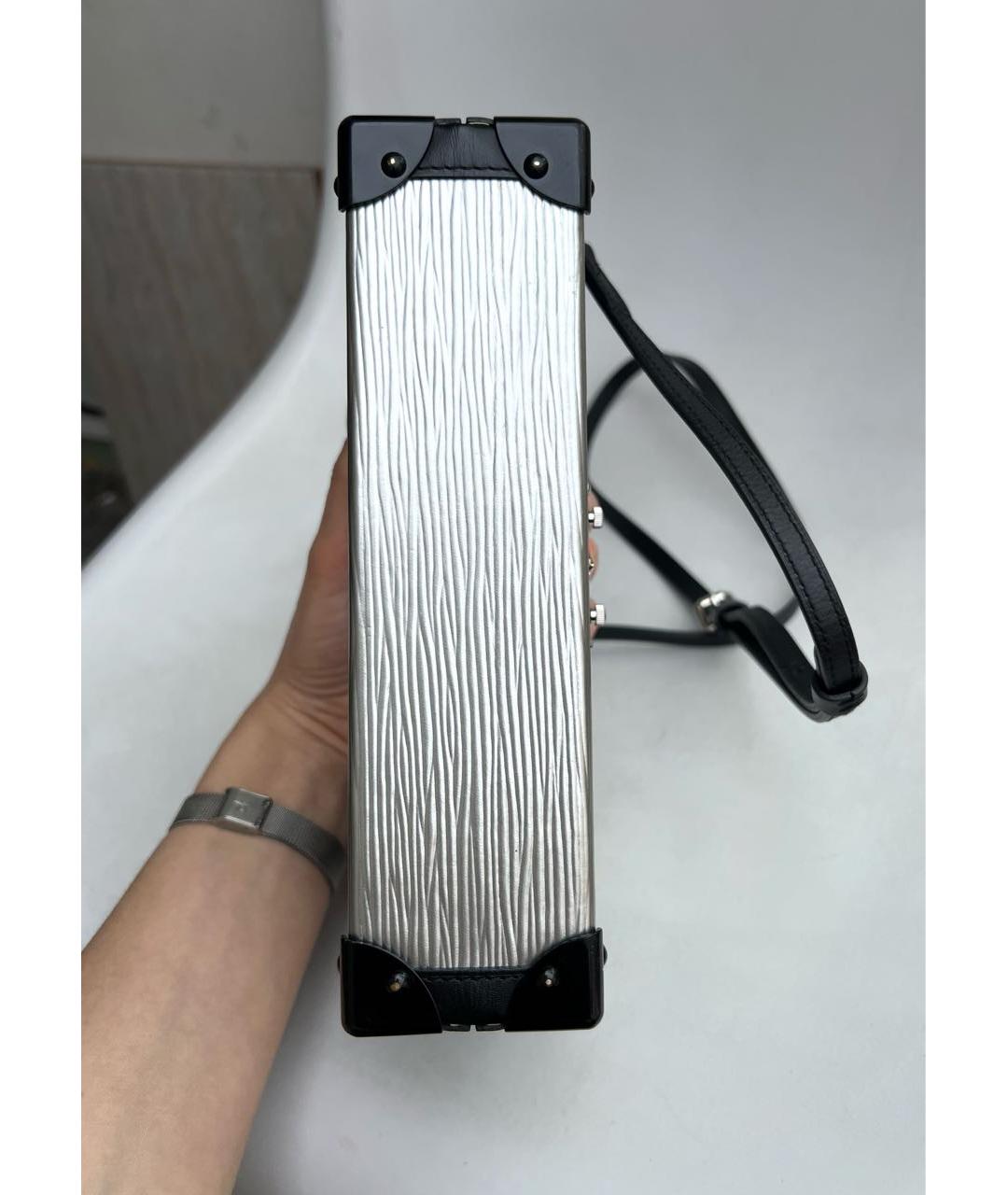 LOUIS VUITTON Серебряная сумка через плечо, фото 3