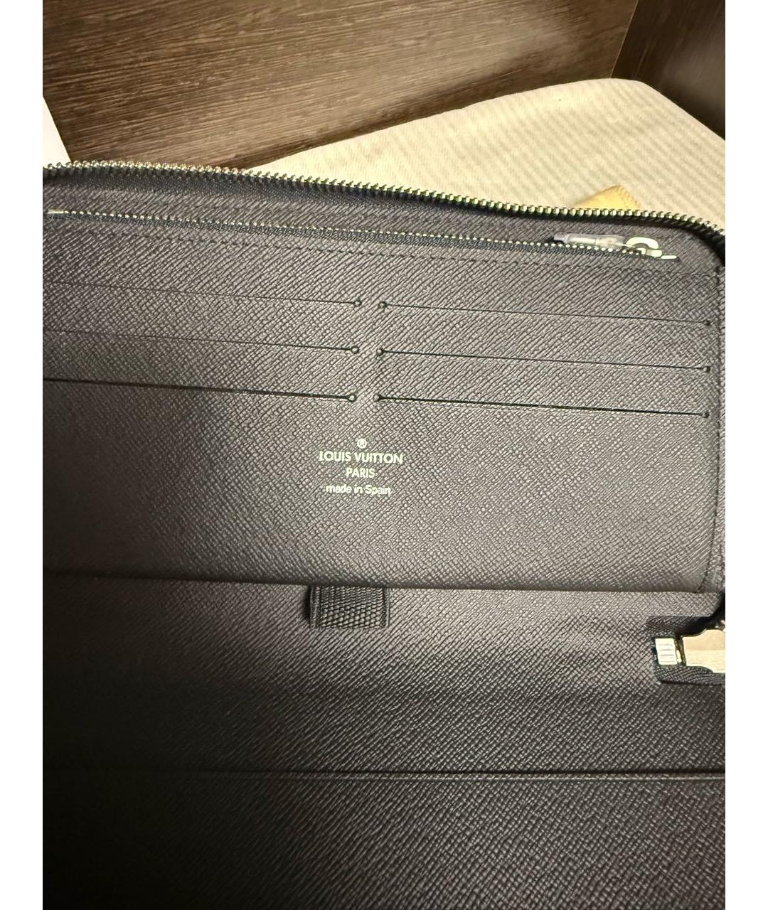 LOUIS VUITTON Черный кожаный кошелек, фото 3
