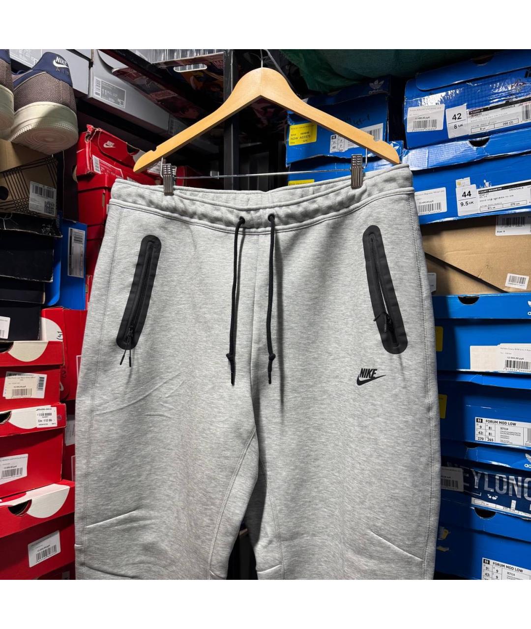 NIKE Серые повседневные брюки, фото 3