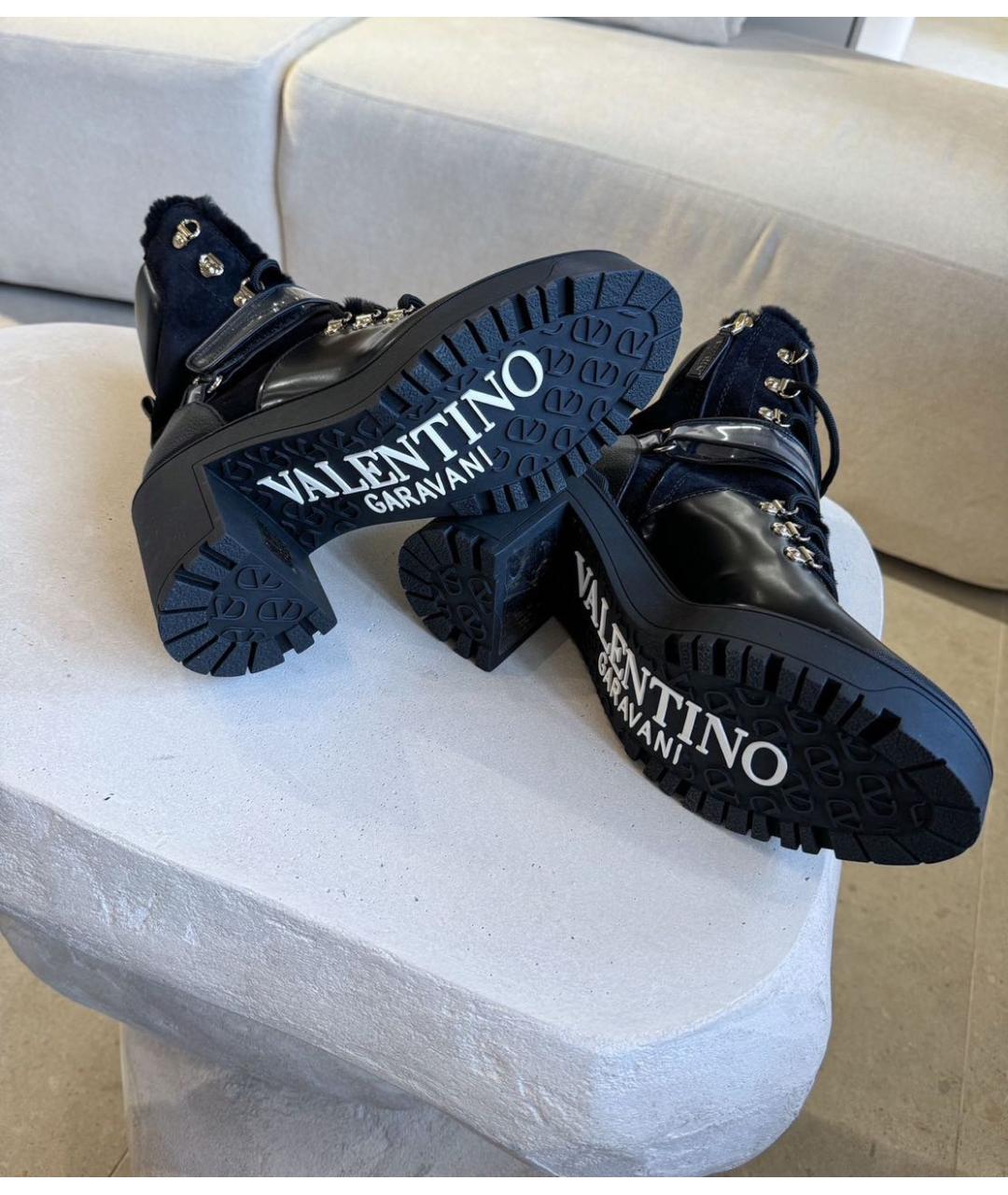 VALENTINO Черные кожаные ботинки, фото 2