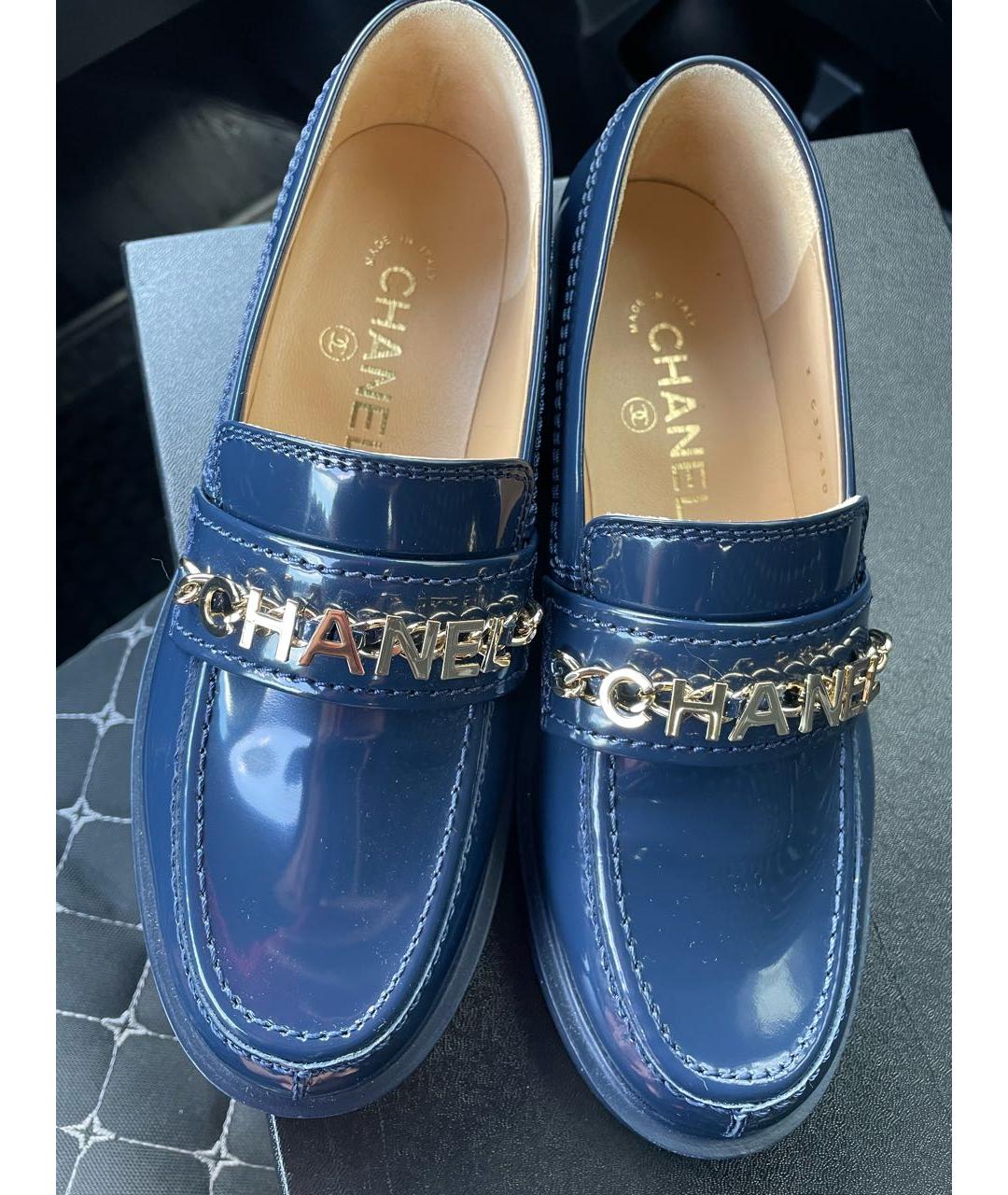 CHANEL Синие брогги и оксфорды из лакированной кожи, фото 3