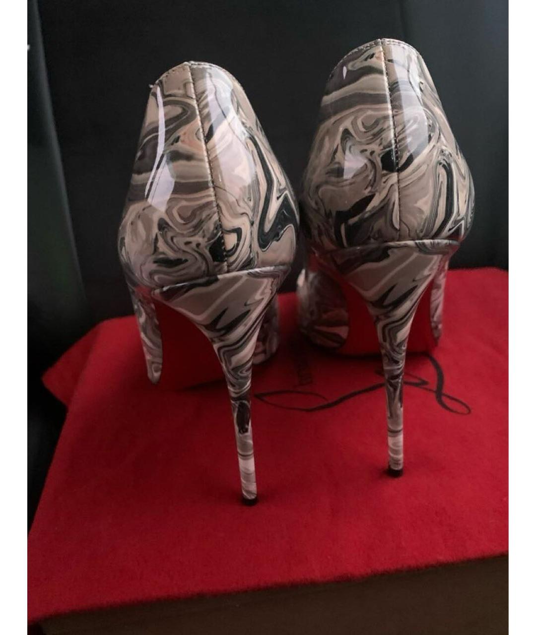 CHRISTIAN LOUBOUTIN Серые кожаные туфли, фото 4