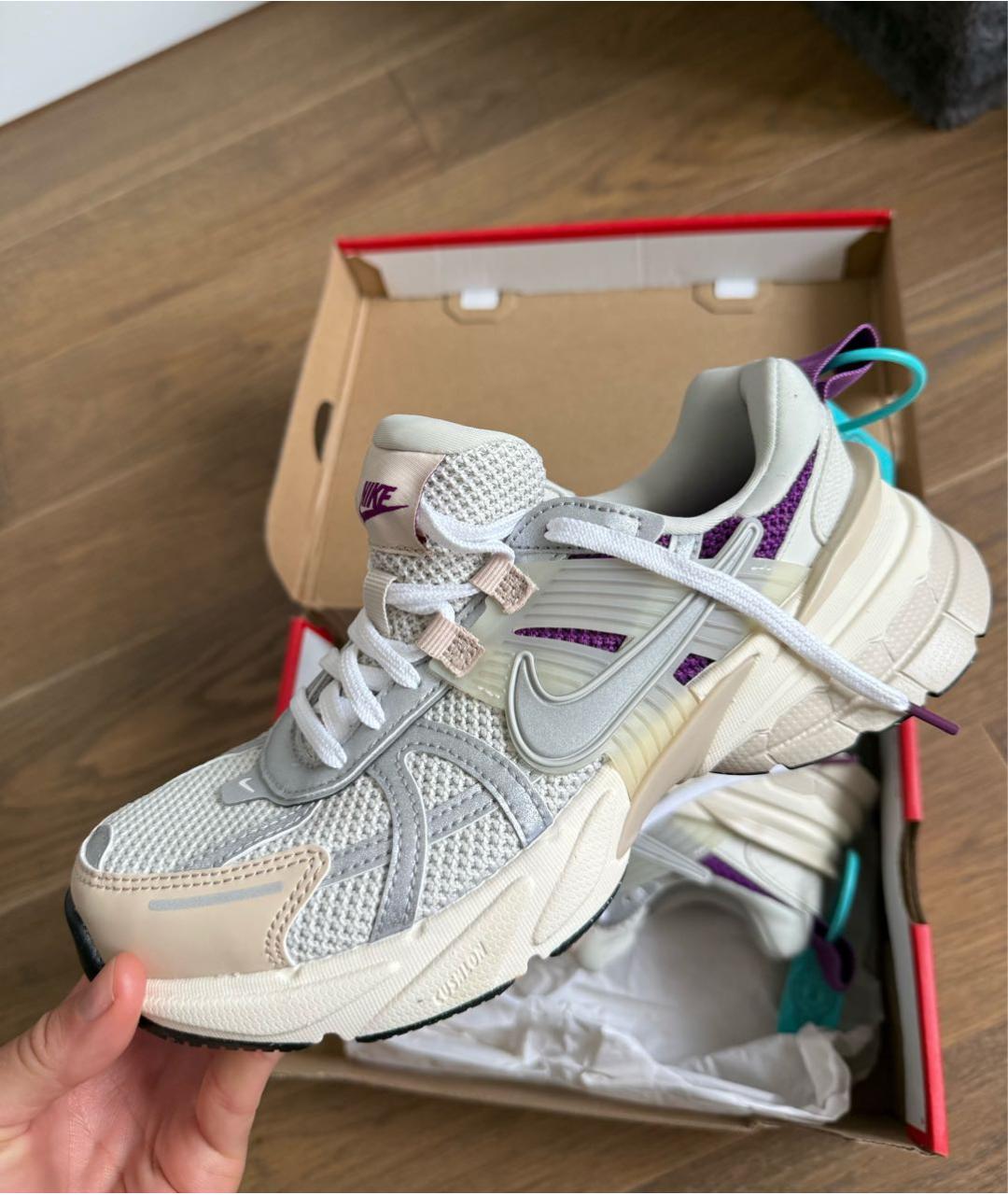 NIKE Бежевые кроссовки, фото 3